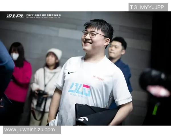 电竞实时数据分析BLG战队在CSGO比赛中的防守策略与热点解读